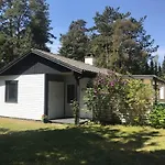 Casa vacanze Cozy And Updated House On Large Private Lot *