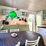 Cozy And Updated House On Large Private Lot
