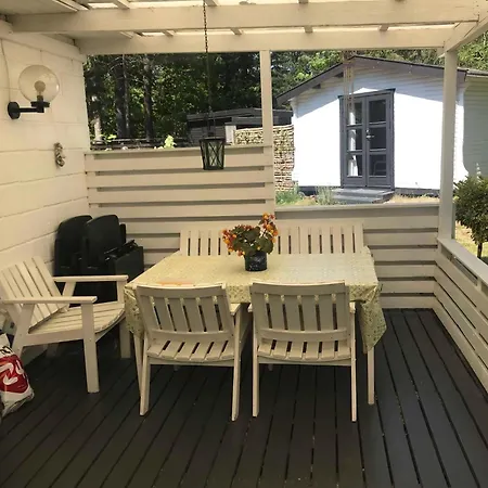 Dom wakacyjny Cozy And Updated House On Large Private Lot *