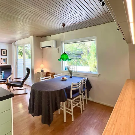 Cozy And Updated House On Large Private Lot * Højby