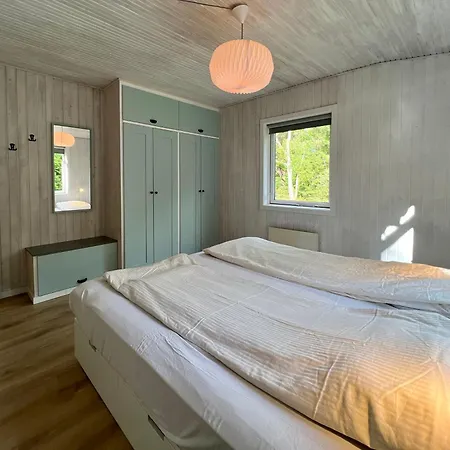 Cozy And Updated House On Large Private Lot بيت للعطل *